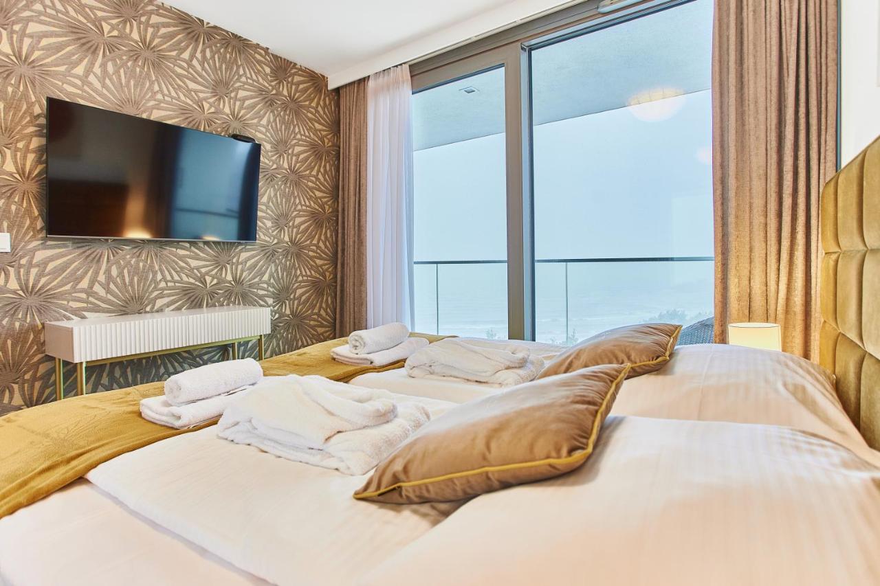 Wave Panorama - Sea View&spa Мендзиздроє