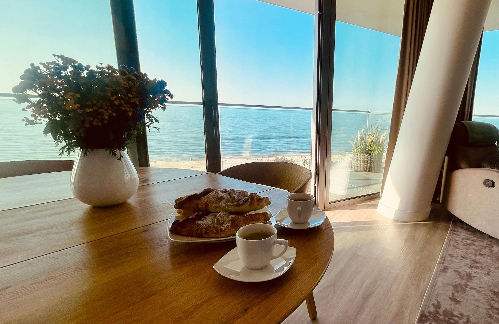 Апартаменти Wave Panorama - Sea View&spa