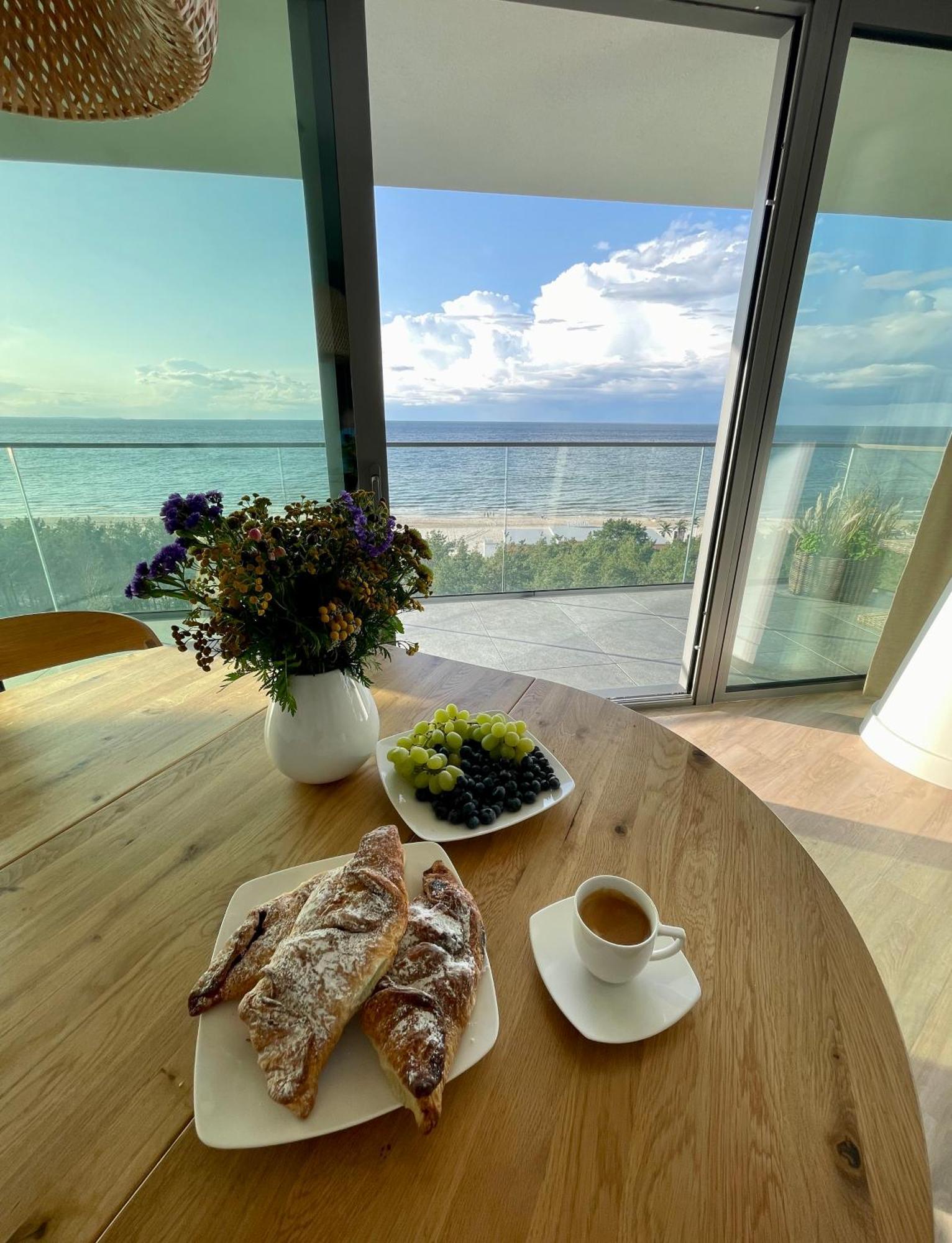 Wave Panorama - Sea View&spa Апартаменти *