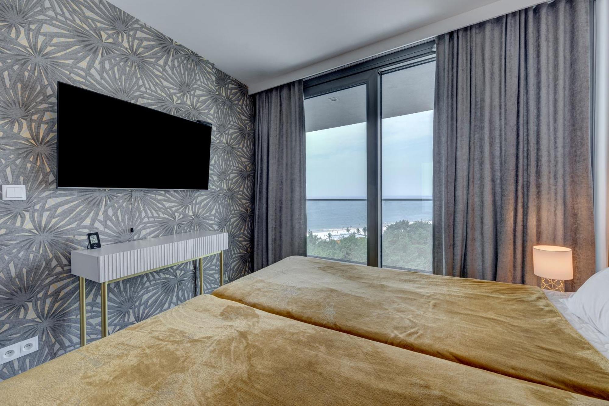 Wave Panorama - Sea View&spa Мендзиздроє